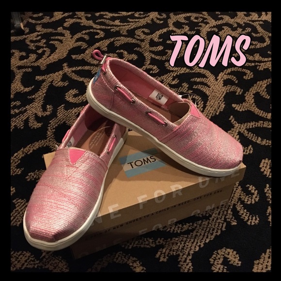 🌸NWT🌸Toms Youth sparkly pink boat shoes - Picture 2 of 8